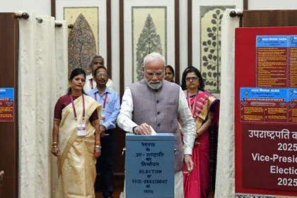 प्रधानमंत्री नरेंद्र मोदी