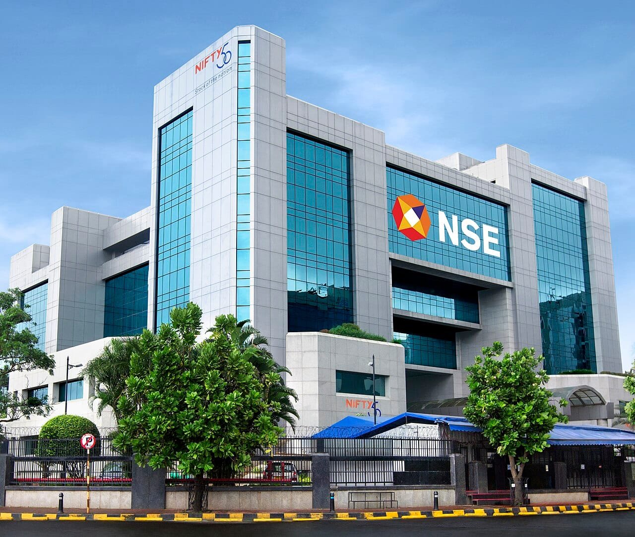 Stock Market LIVE: Sensex trades flat, Nifty around 24,200; Power Grid, HDFC Life top gainers - जानिए पूरी रिपोर्ट और मुख्य अपडेट्स 1 Stock Market LIVE