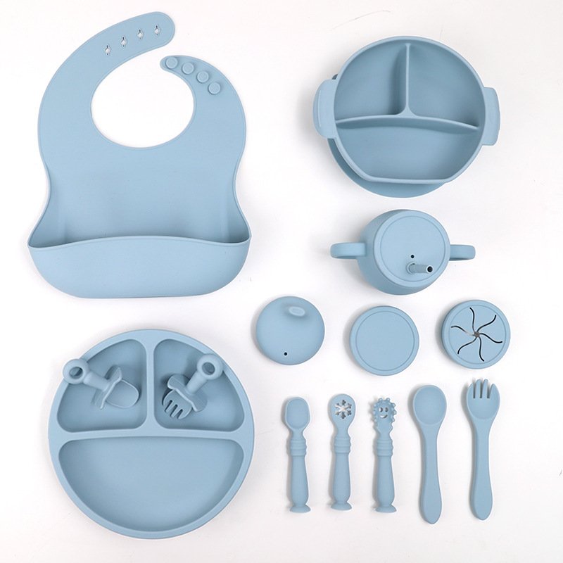 Silicone Children's Tableware Set Baby Feeding Solid Food Tableware Bib Suction Cup Bowl Spoon Plate Bib 15-piece Set - Image 7