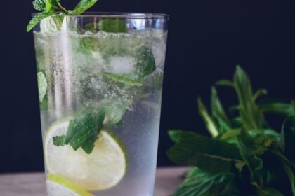 सुबह पानी और व्यायाम से दिनभर पाएं असीम ऊर्जा